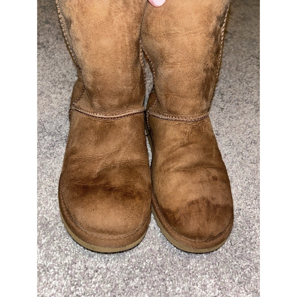 UGG Classic Short‎ Boots 5825 Sheepskin Women's Size 5 Chestnut Brown
